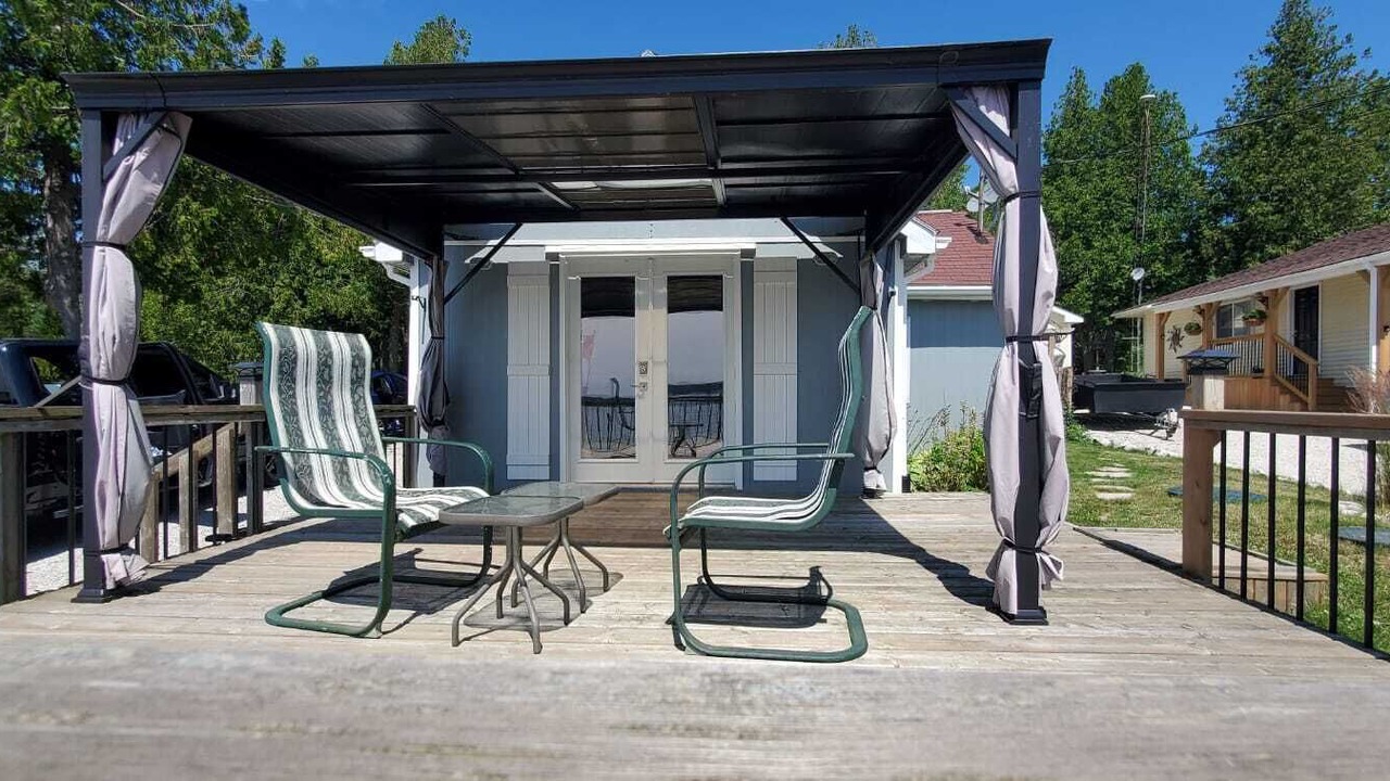 Photo of Patio Balcony in Stokes Bay