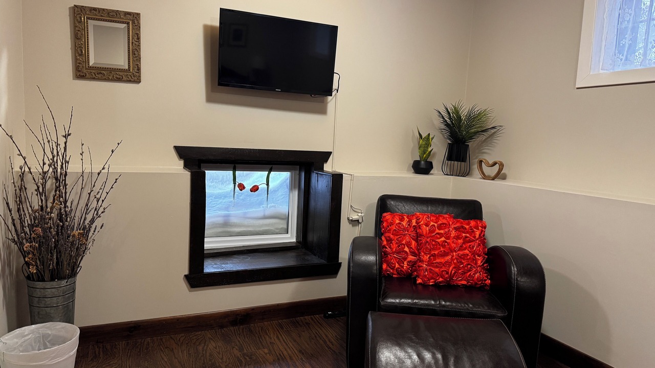 Photo of Livingroom in Guelph/Eramosa