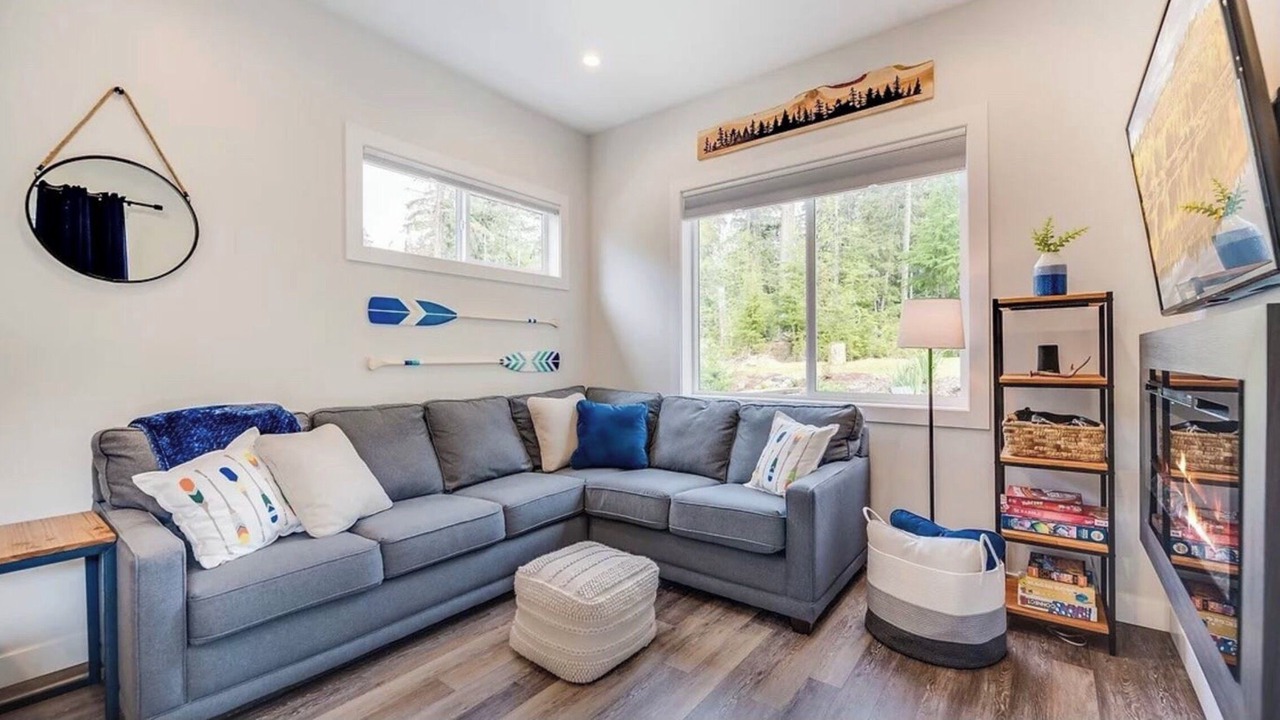 Photo of Livingroom in Youbou