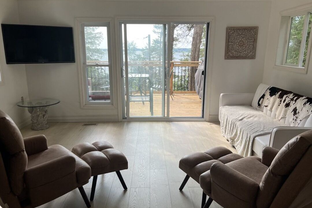 Photo of Livingroom in Greater Napanee