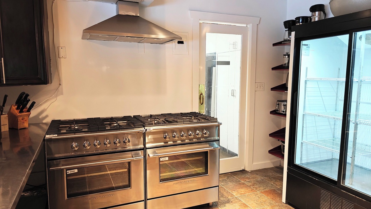 Photo of Kitchen in Langley