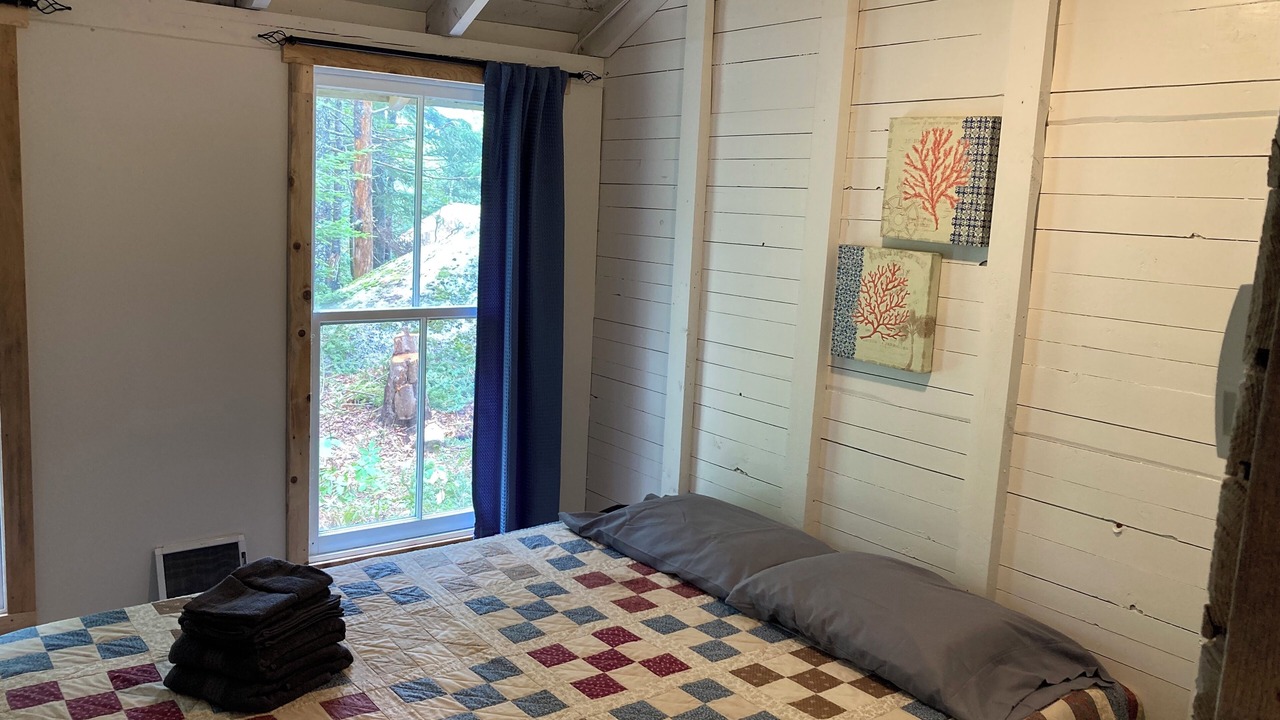 Photo of Bedroom in Summerville Centre