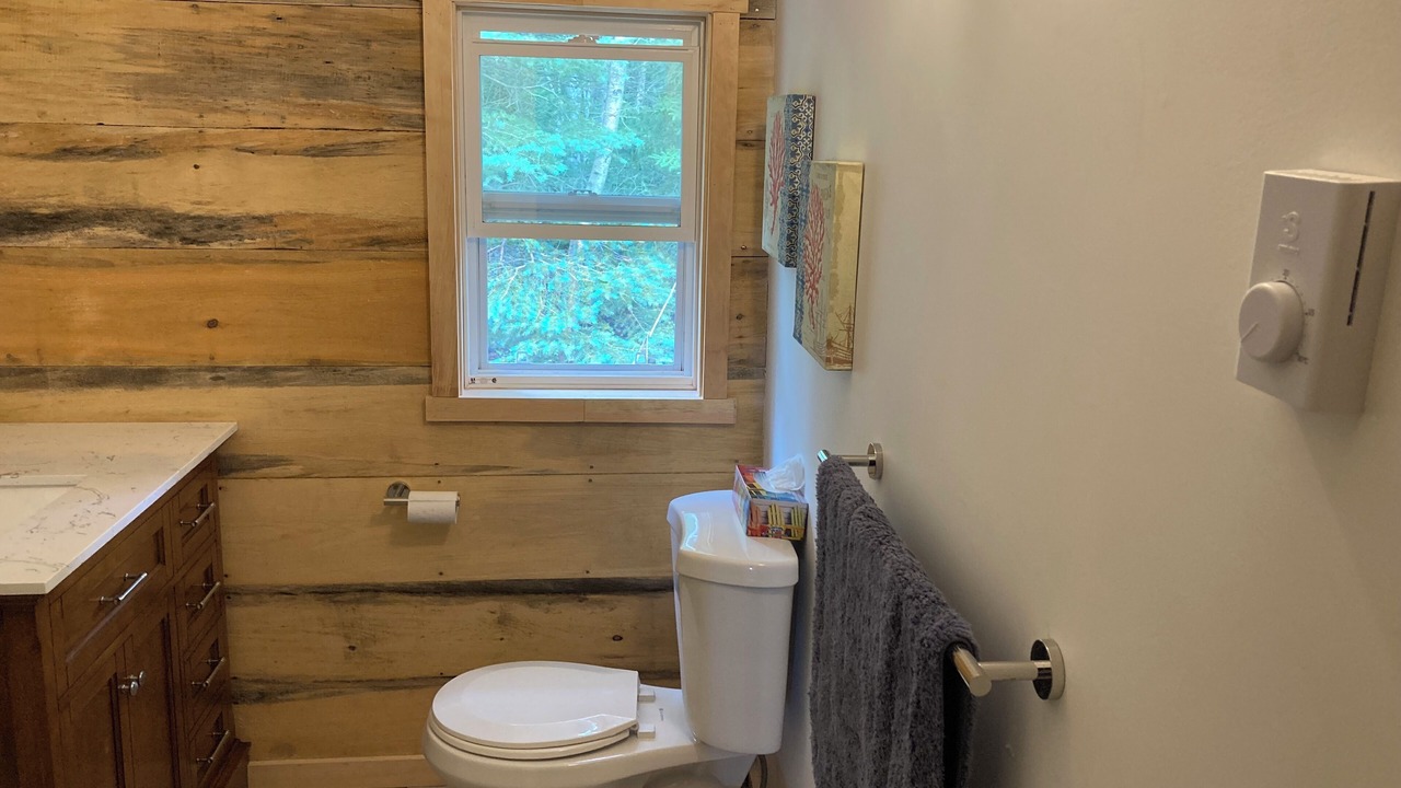 Photo of Bathroom in Summerville Centre