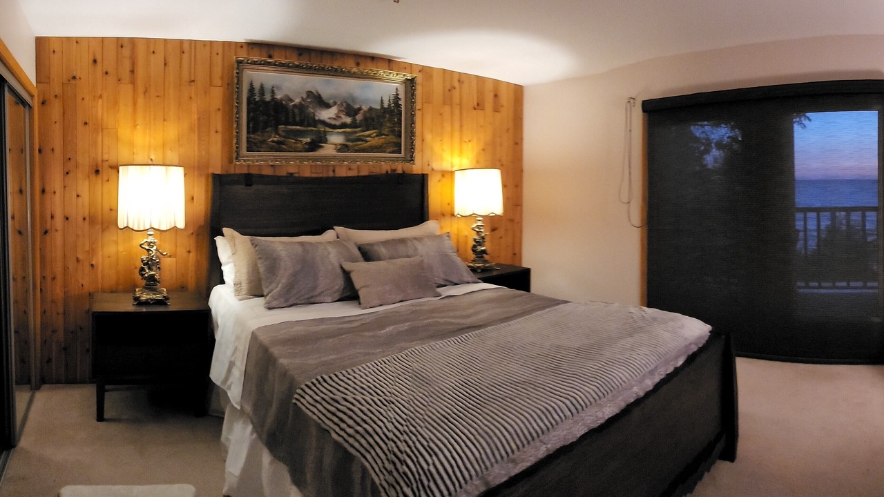 Photo of Bedroom in Lester Beach