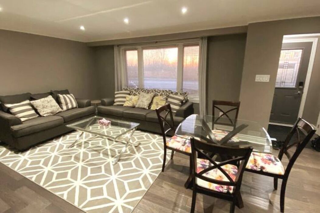 Photo of Livingroom in Niagara Falls