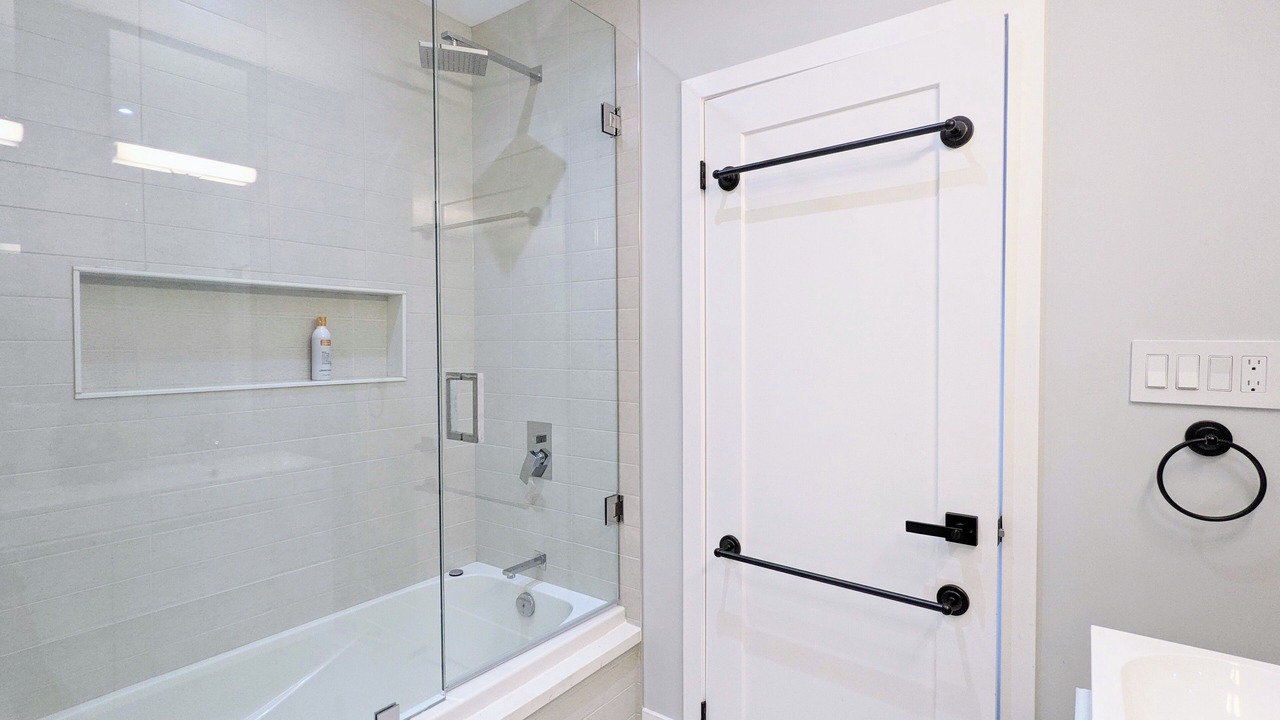 Photo of Bathroom in Woodbine - Lumsden