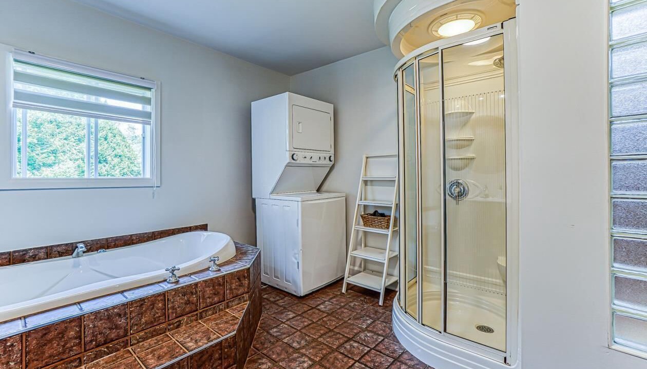 Photo of Bathroom in Saint Zenon