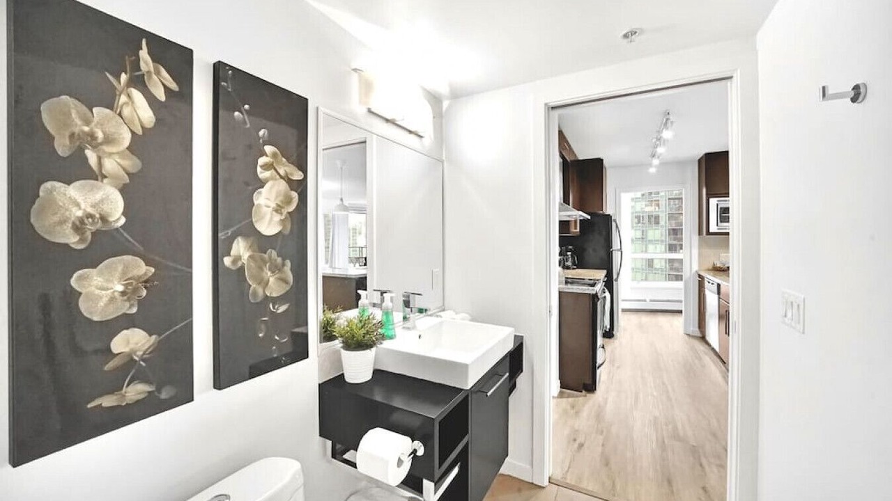 Photo of Bathroom in Crosstown