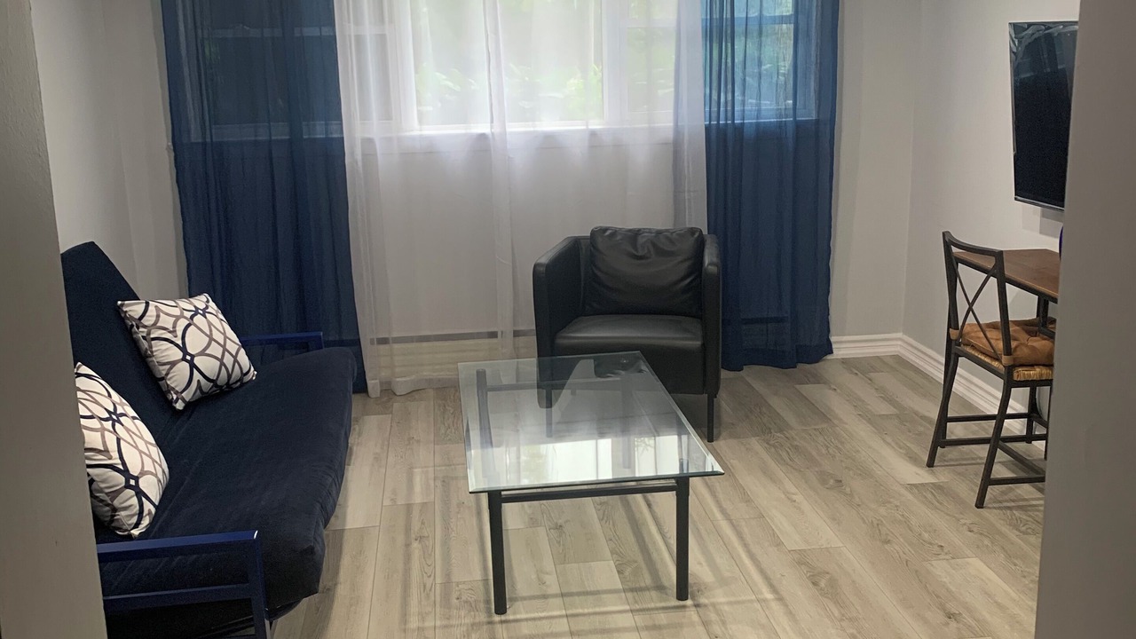 Photo of Livingroom in New Toronto