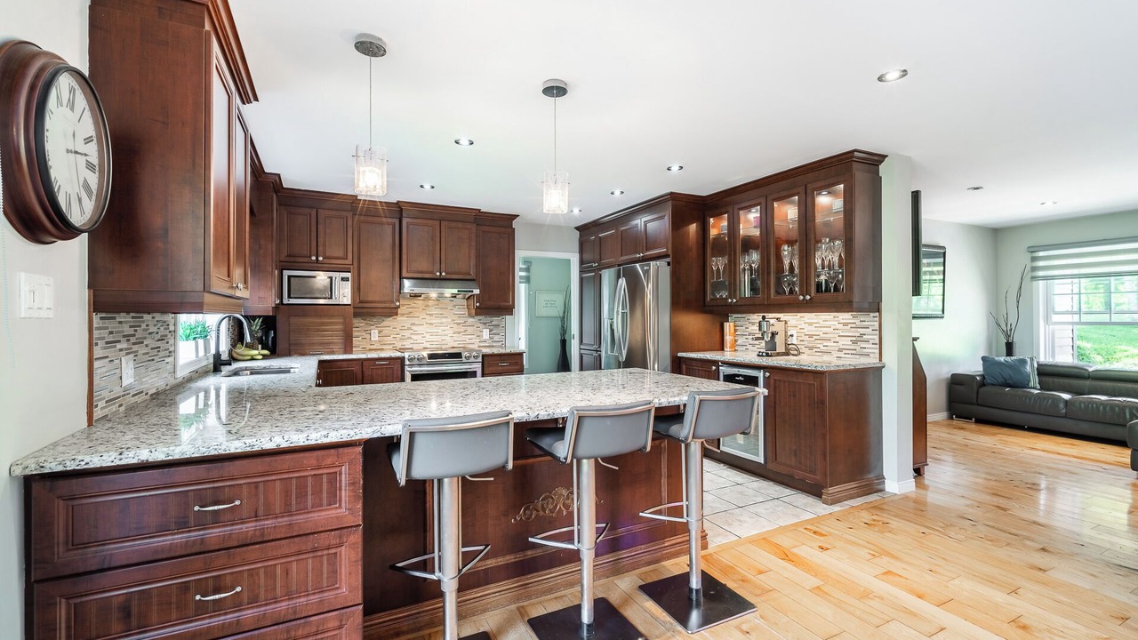 Photo of Kitchen in Les Pays-d'en-Haut Regional County Municipality