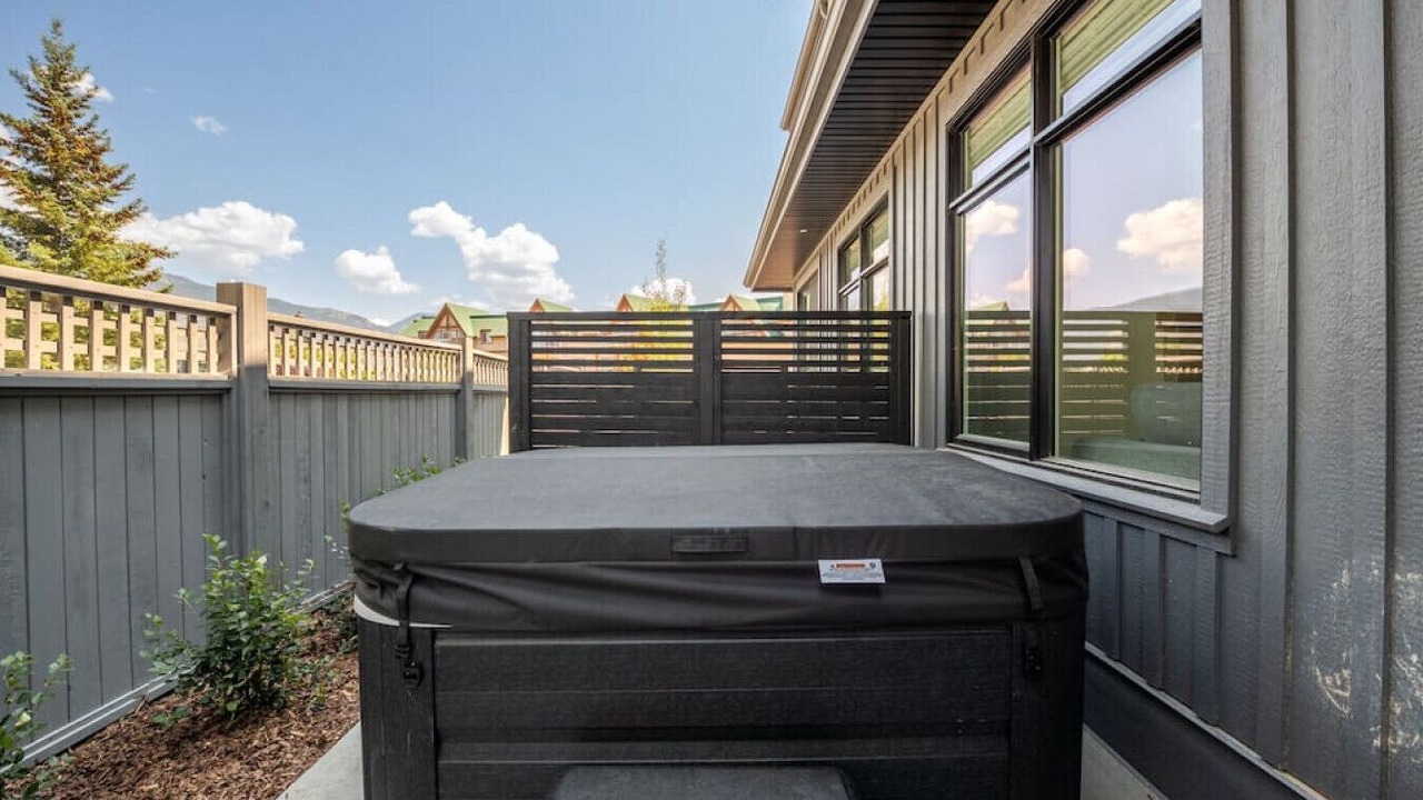 Photo of Patio Balcony in East Kootenay