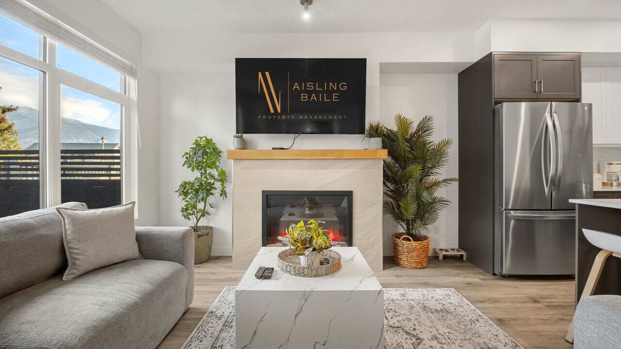 Photo of Livingroom in East Kootenay