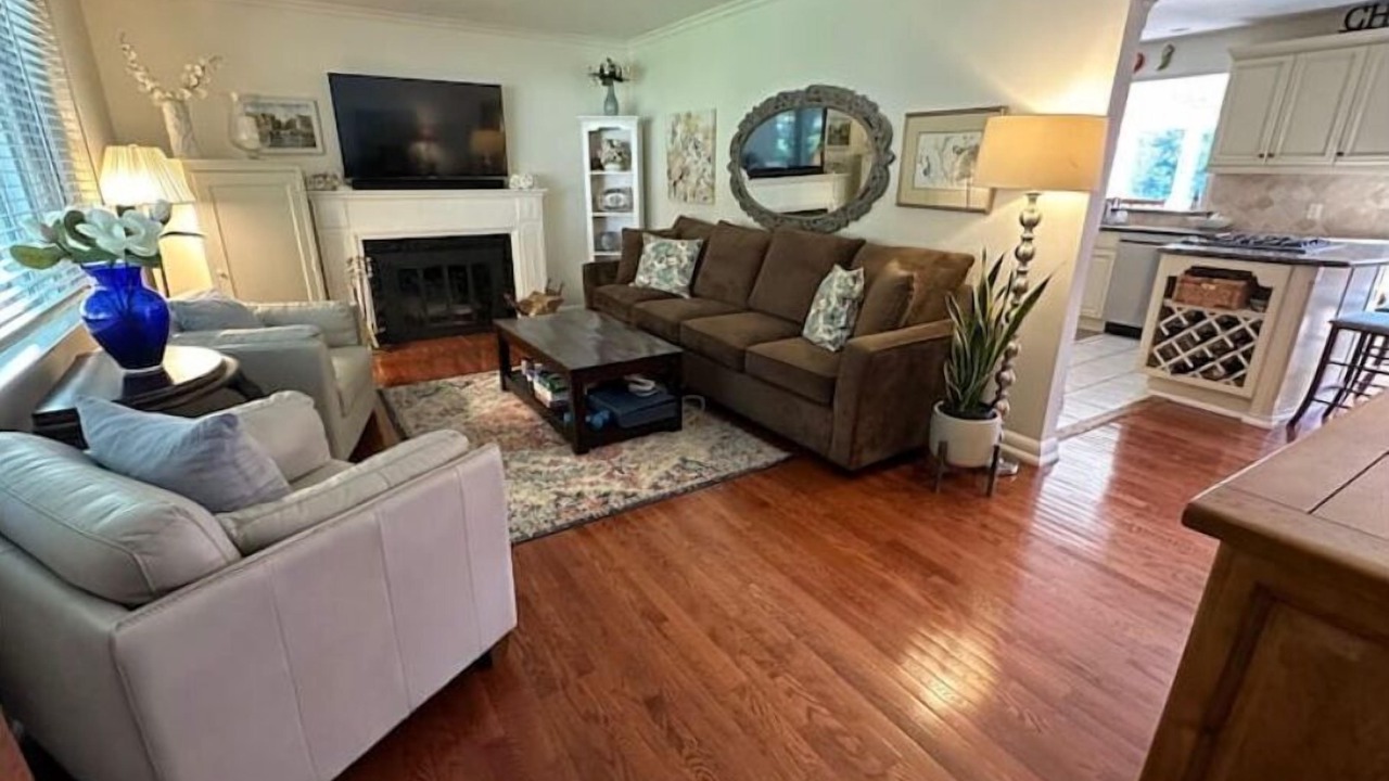 Photo of Livingroom in Burlington