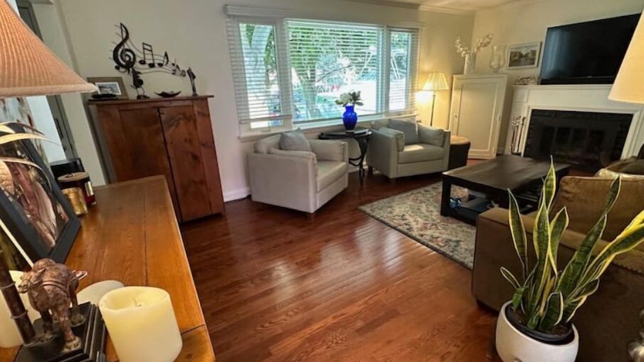 Photo of Livingroom in Burlington