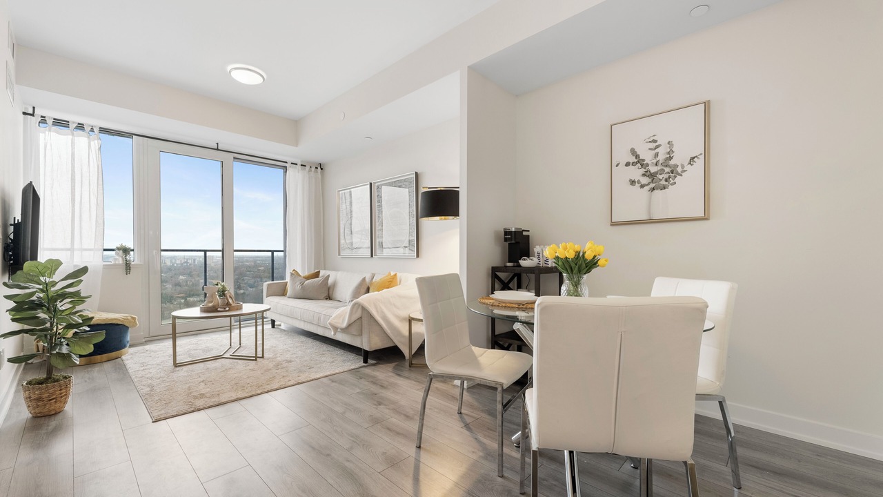 Photo of Livingroom in Willowdale