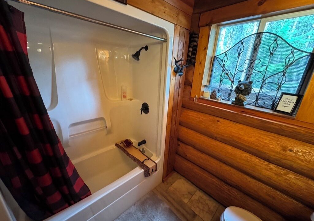 Photo of Bathroom in Popkum