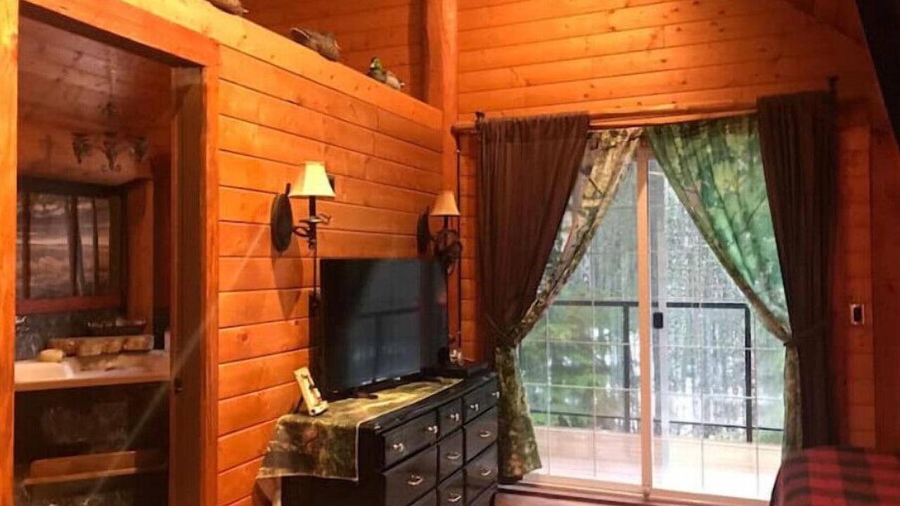 Photo of Bedroom in Popkum