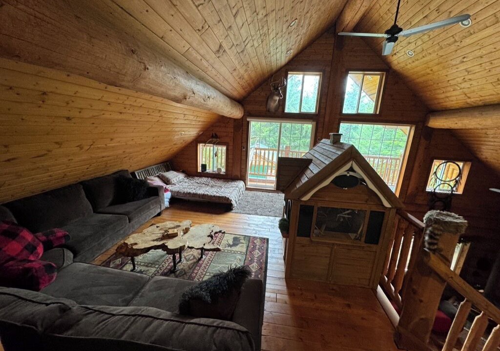 Photo of Livingroom in Popkum