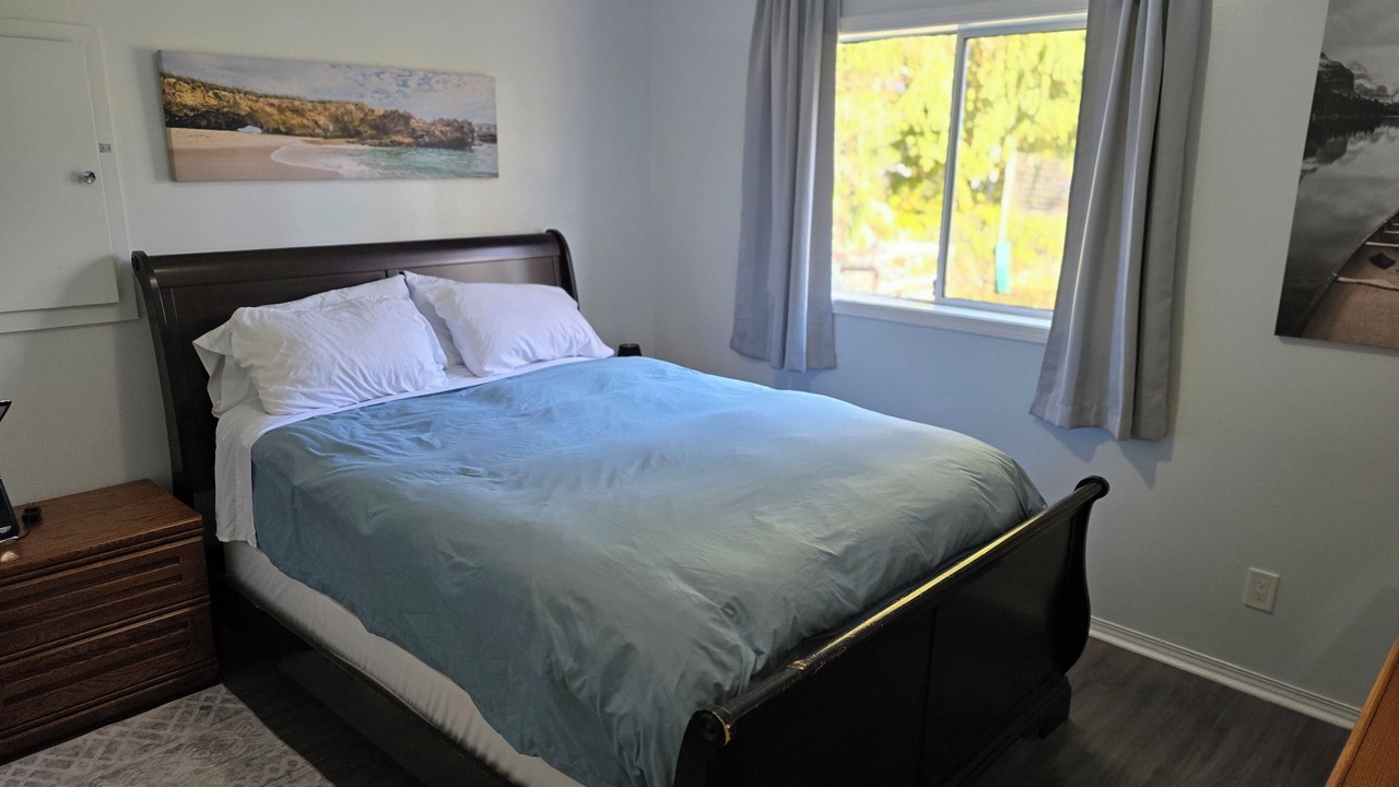 Photo of Bedroom in Lake Cowichan