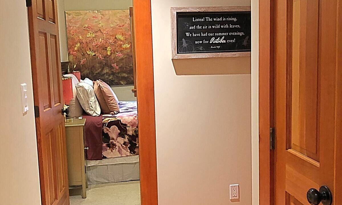 Photo of Bedroom in Central Saanich
