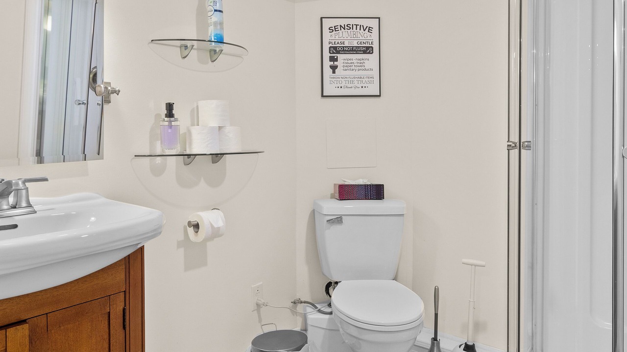 Photo of Bathroom in Quidi Vidi