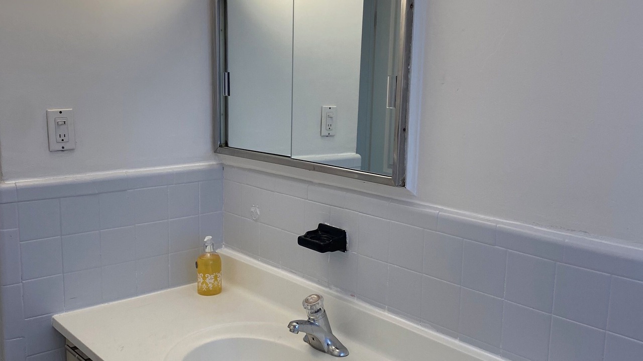 Photo of Bathroom in Saint-Leonard