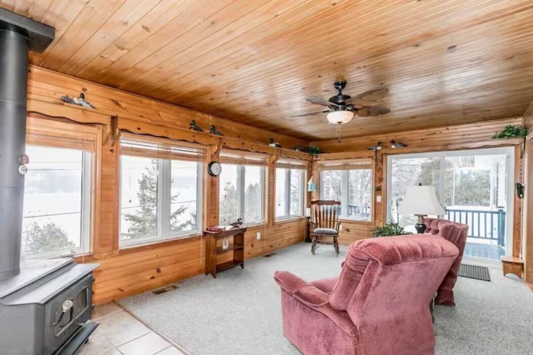 Photo of Livingroom in Perry