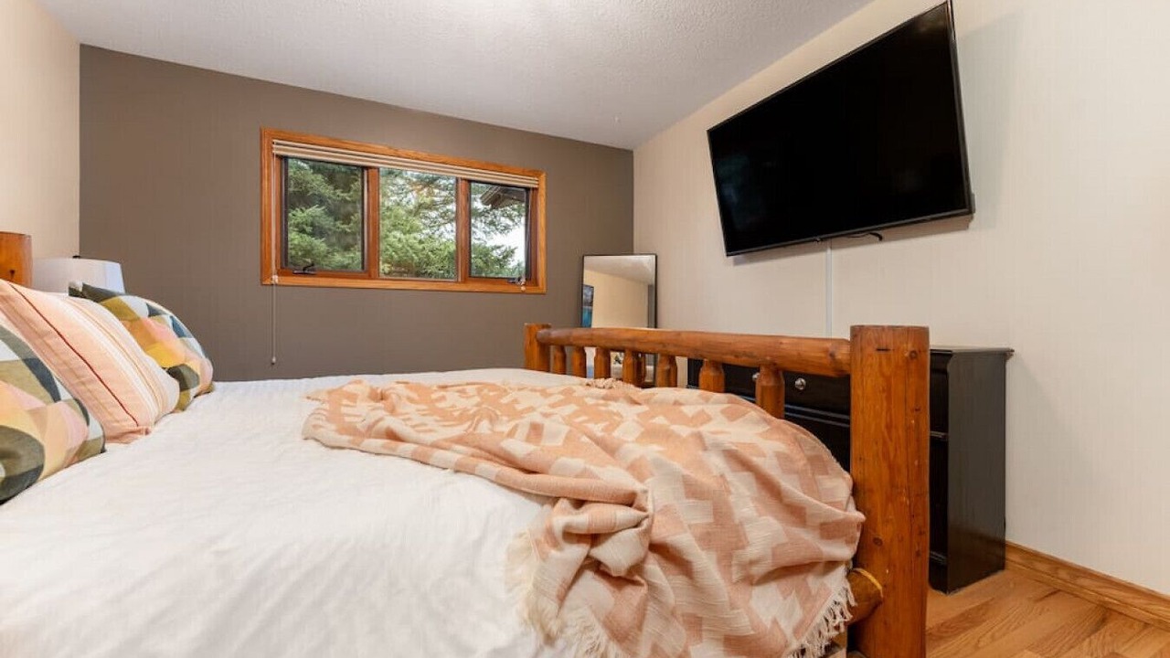 Photo of Bedroom in Jasper East