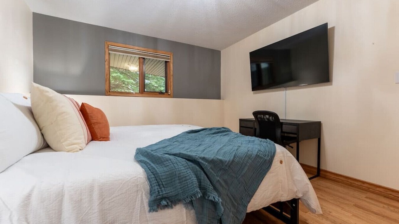 Photo of Bedroom in Jasper East