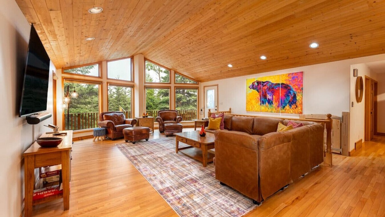 Photo of Livingroom in Jasper East