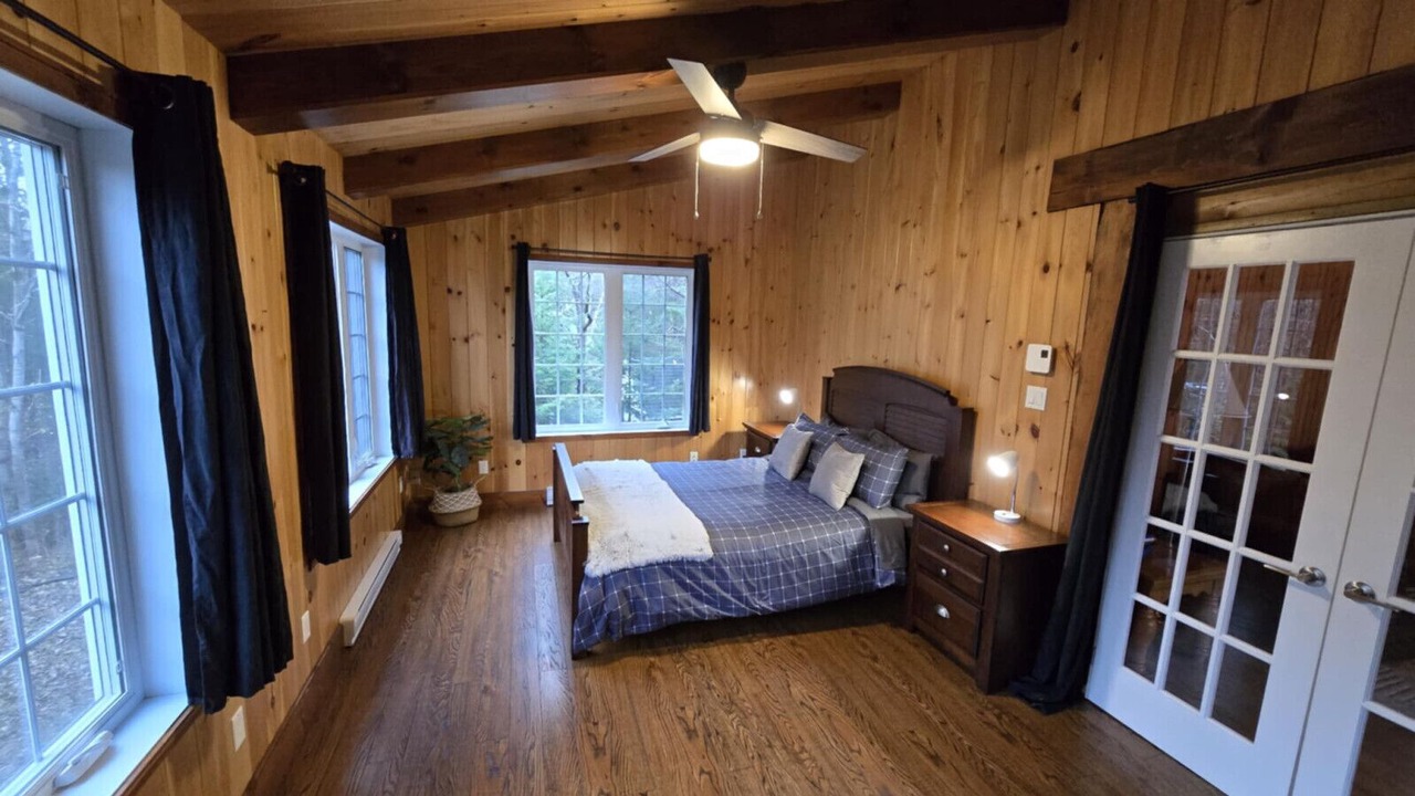 Photo of Bedroom in St-Adolphe-d'Howard