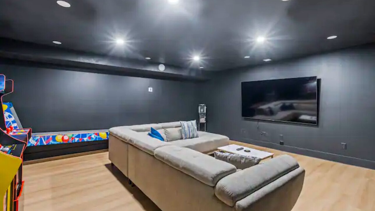 Photo of Livingroom in Swansea Point