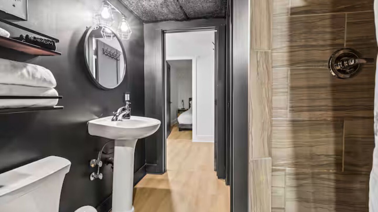 Photo of Bathroom in Swansea Point