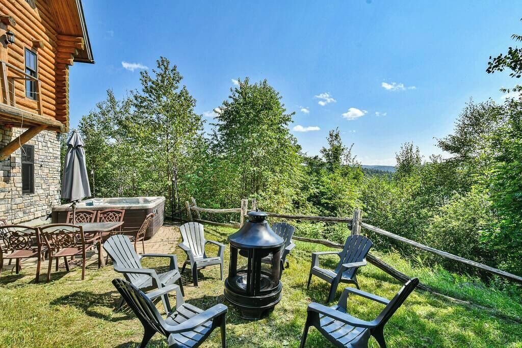 Photo of Patio Balcony in Saint-Faustin-Lac-Carre