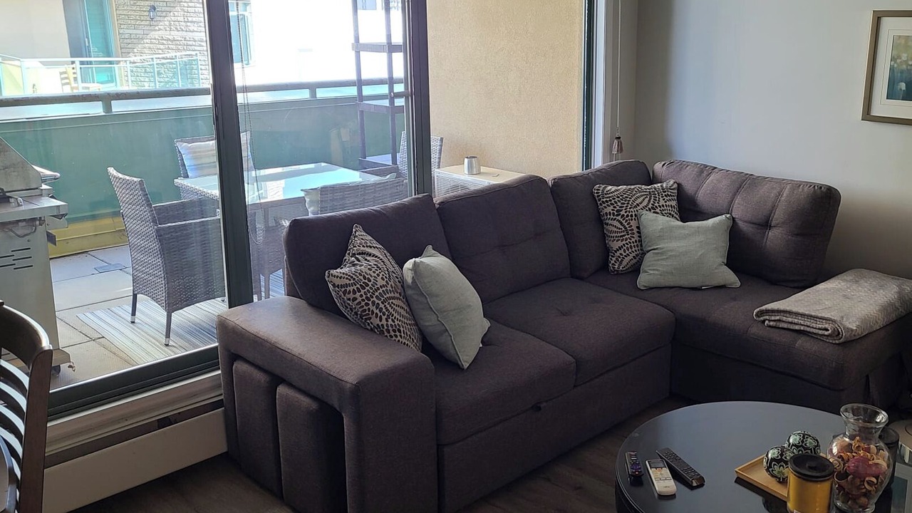 Photo of Livingroom in Downtown West End
