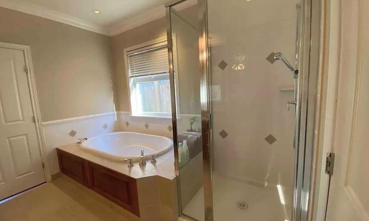 Photo of Bathroom in Steveston