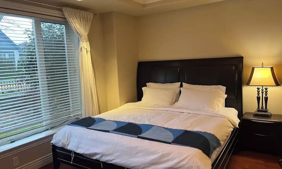 Photo of Bedroom in Steveston