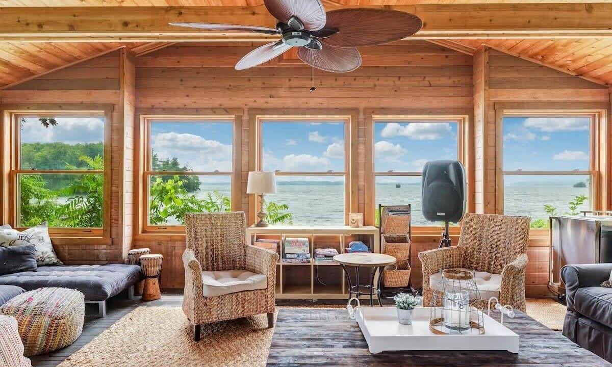 Photo of Livingroom in Rideau Lakes