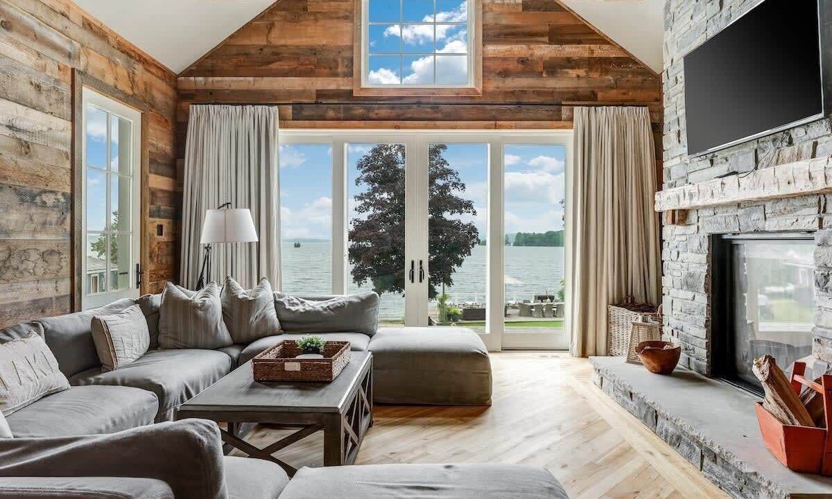 Photo of Livingroom in Rideau Lakes