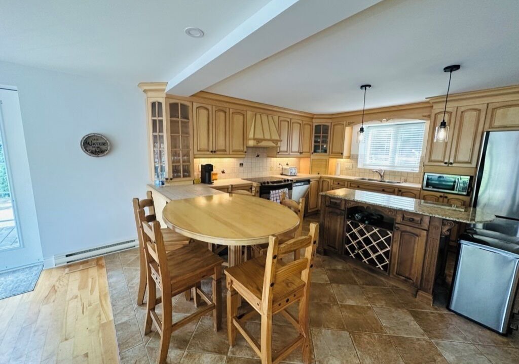 Photo of Kitchen in Sainte-Marguerite-du-Lac-Masson