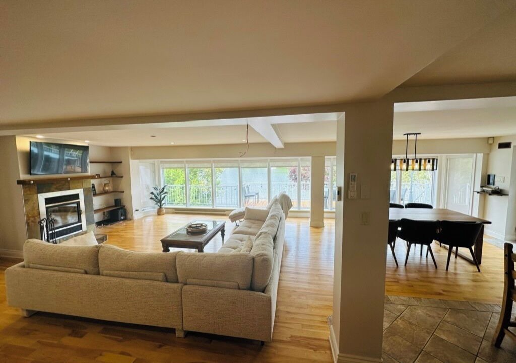 Photo of Livingroom in Sainte-Marguerite-du-Lac-Masson