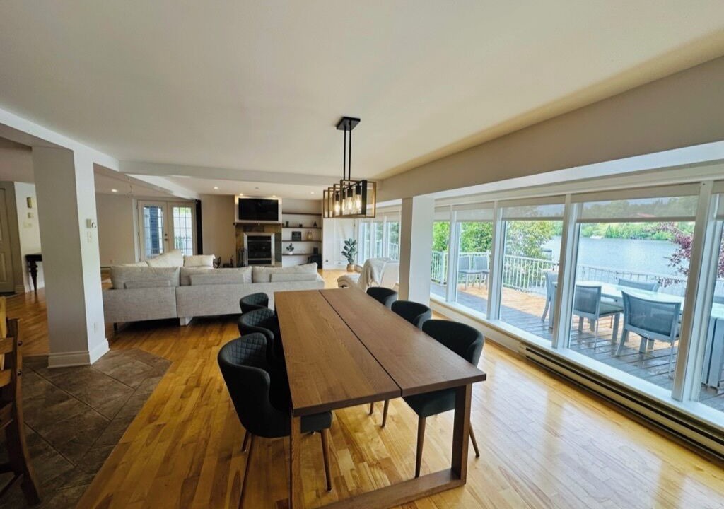 Photo of Livingroom in Sainte-Marguerite-du-Lac-Masson