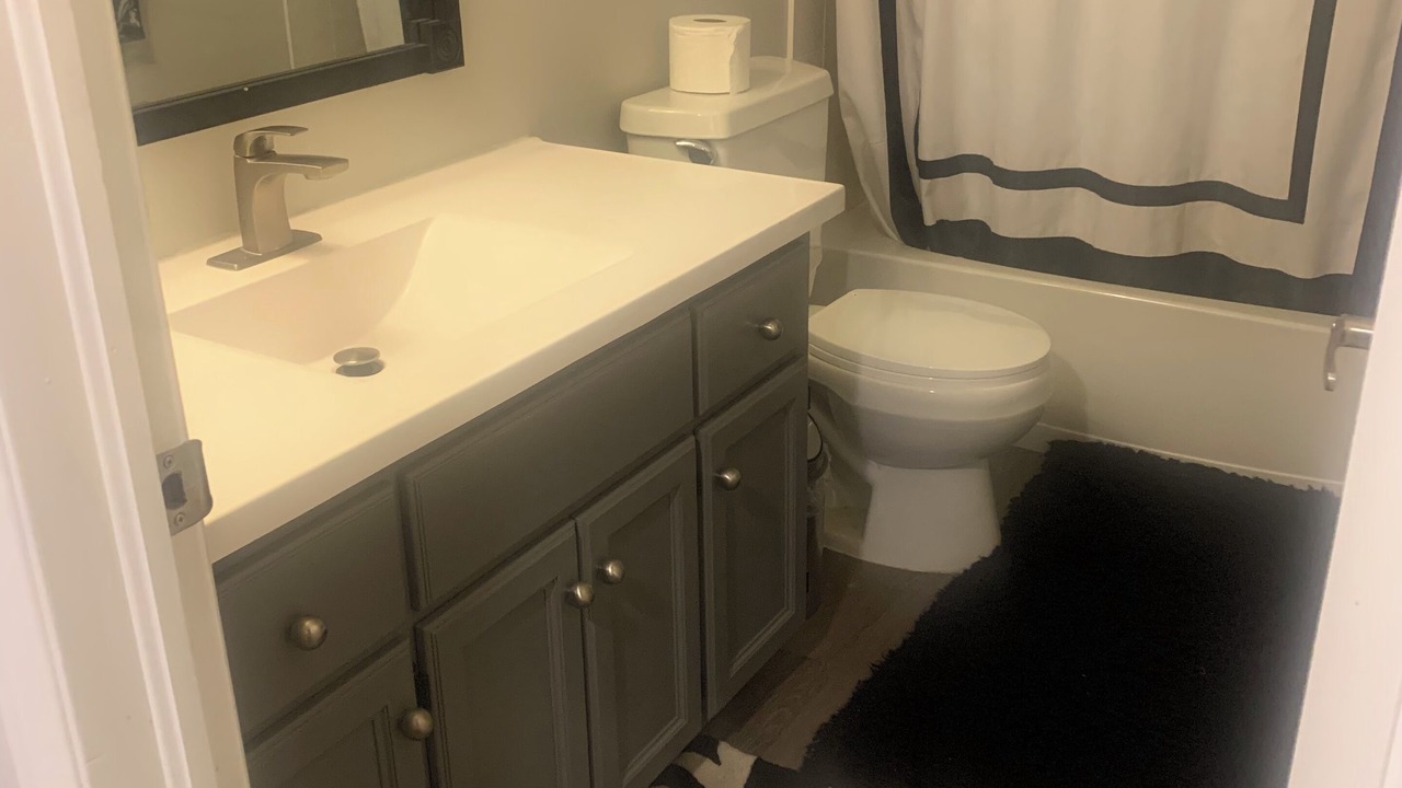 Photo of Bathroom in Caledonia