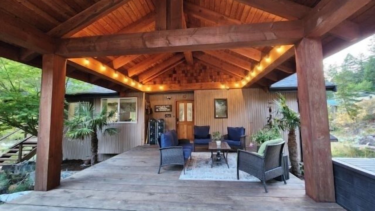 Photo of Patio Balcony in Quadra Island