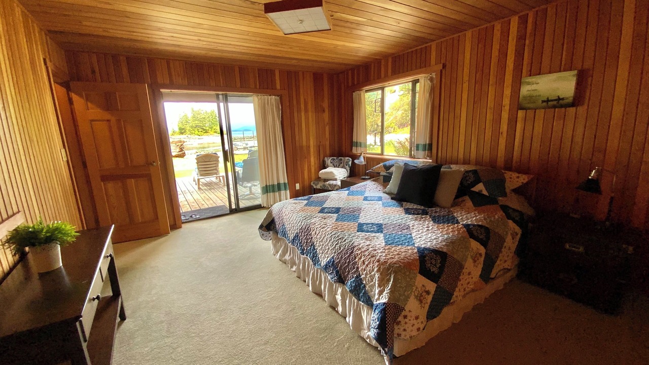 Photo of Bedroom in Quadra Island