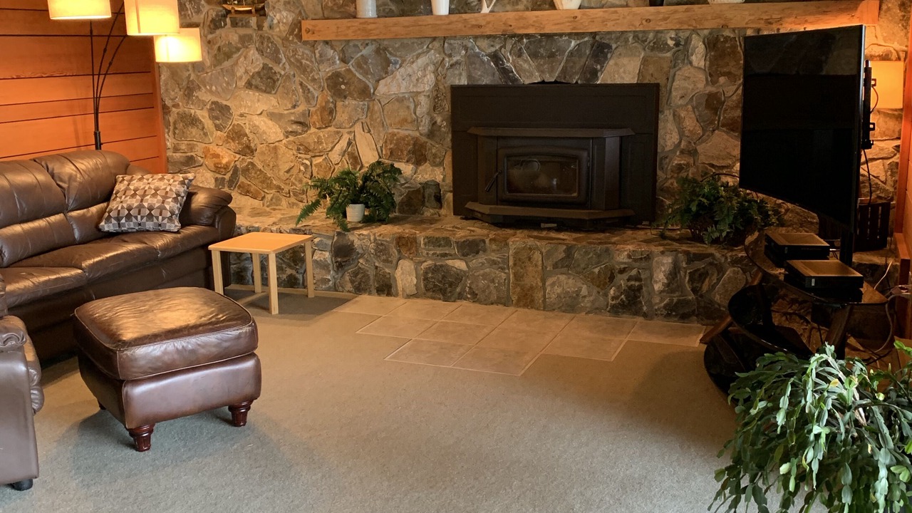 Photo of Livingroom in Quadra Island