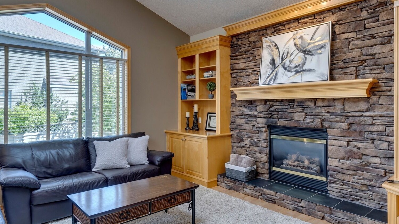 Photo of Livingroom in Southeast Calgary
