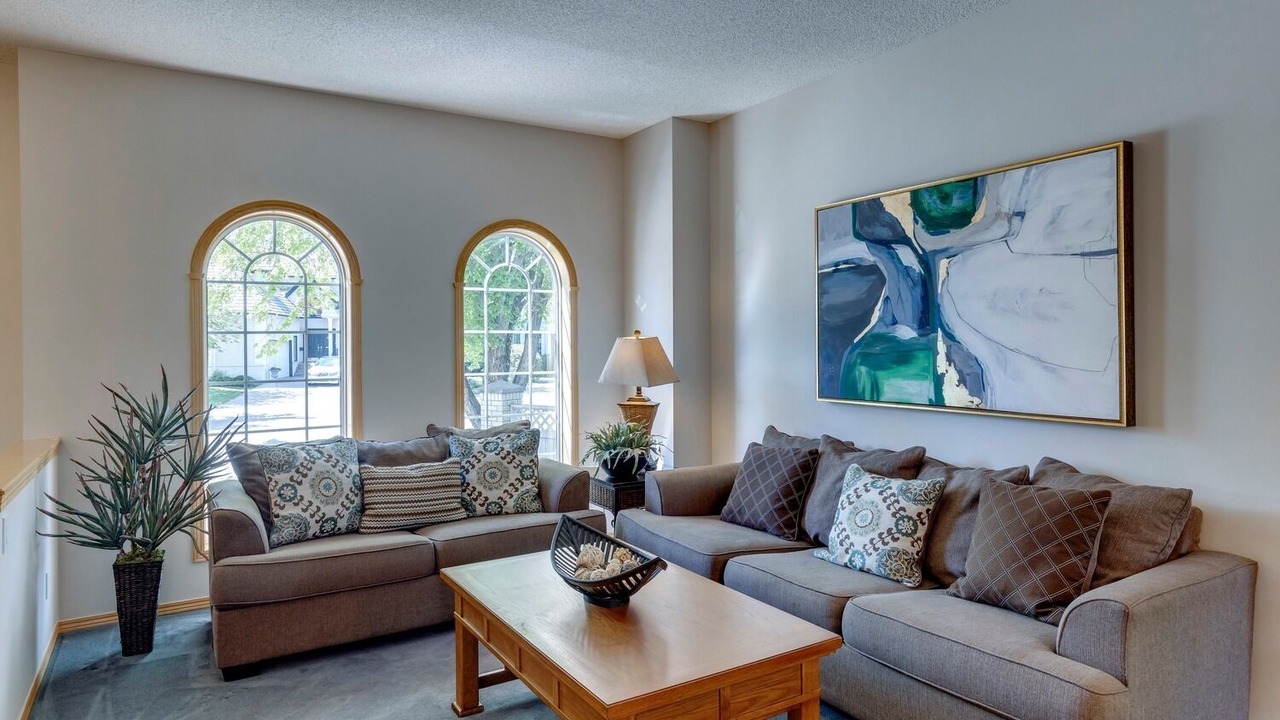 Photo of Livingroom in Southeast Calgary