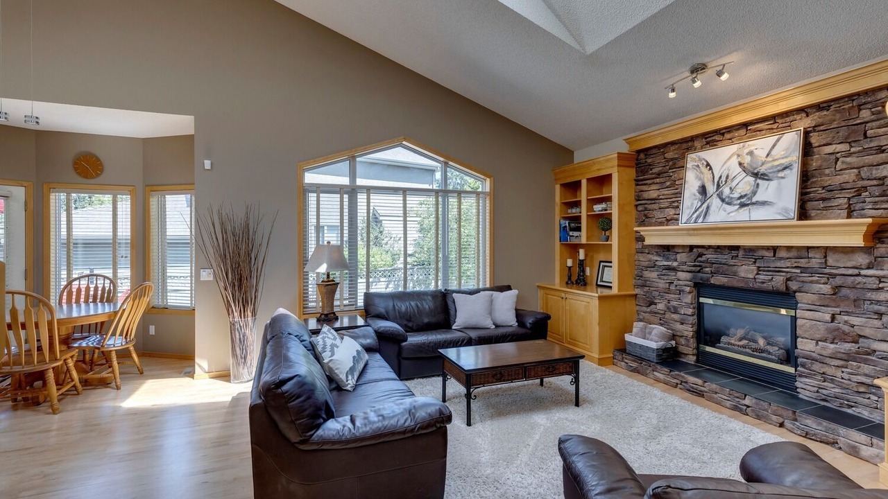 Photo of Livingroom in Southeast Calgary