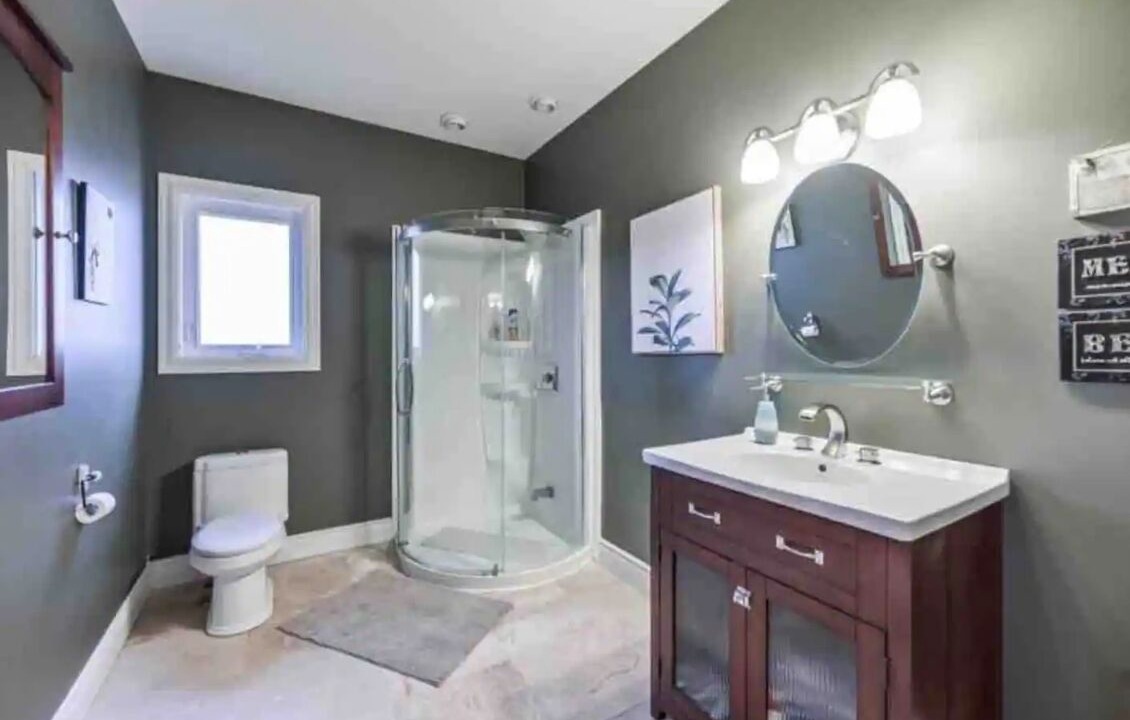 Photo of Bathroom in Utterson
